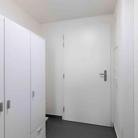 200mb Wifi, Supermarket On-site, 12min Center *
